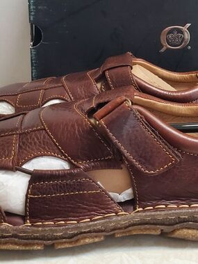 Born Men’s Brown Leather Calbot Fisherman Sandals
